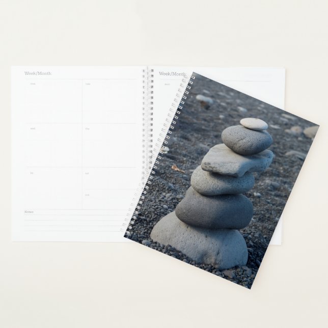 Graue Felsen am Strand Planer (Anzeige)