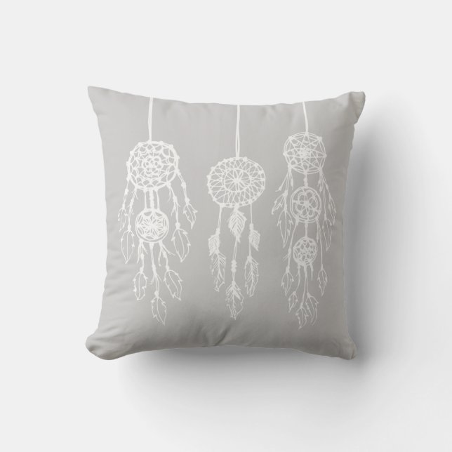 Graue Illustrierte Bohemische Dreamcatchers Kissen (Vorderseite)