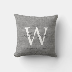 Graue Leinenweiße Monogramm-Hochzeitsandenken Kissen