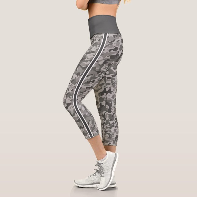 Graue militärische Tarnung weiße und graue Streife Capri Leggings (Links)