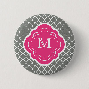 Graue Quatrefolie mit rosa Monogramm Button