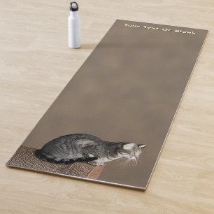 Graue Rauchkatze mit Tabby-Muster Yogamatte