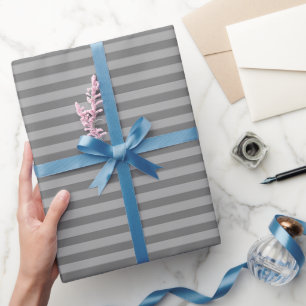Graue und leichte graue Streifen Geschenkpapier