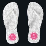 Graue und rosafarbene griechische Schlüsselmonogra Flip Flops<br><div class="desc">Maßgeschneiderte,  bedruckte Flop-Sandalen mit einem stilvollen,  modernen griechischen Schlüsselmuster und einem eigenen Monogramm oder einem anderen Text in einem Kreisrahmen. Klicken Sie auf Anpassen,  um Schriftart und Farben zu ändern oder eigene Bilder hinzuzufügen,  um ein einzigartiges Design zu erstellen!</div>