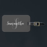 Graue und weiße Monogramm Gepäckanhänger<br><div class="desc">Glamourous Graue und weiße Monogramm Stell dich am Gepäckkarussell mit einem speziellen Gepäckanhänger von Zazzle aus! Stabil und wetterbeständig - Dieser Gepäckanhänger hält allen deinen Reisestrapazen stand. Der mit dem AcryliPrint®HD Druckprozess gedruckte Gepäckanhänger bildet diene Designs, Texte und Fotos mit lebendigen und klaren Farben ab. Passen Sie es an und...</div>