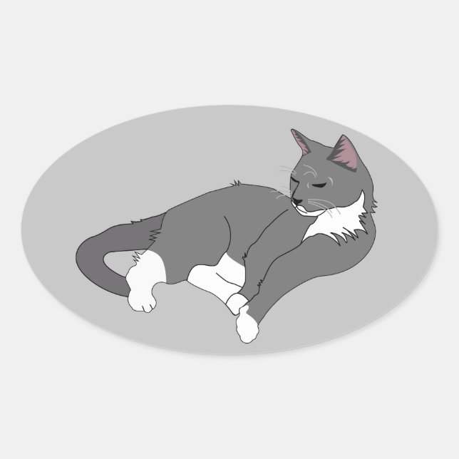 Graue und weiße Tuxedo Katze Ovaler Aufkleber (Vorderseite)
