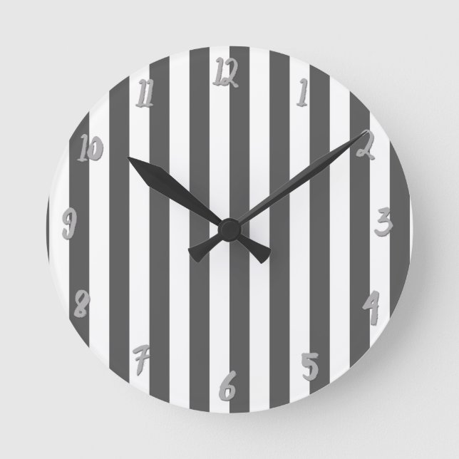 Graue und weiße vertikale Streifen Personalisiert Runde Wanduhr (Vorderseite)