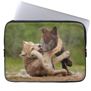 Graue Wolfwelpen ringen Laptopschutzhülle