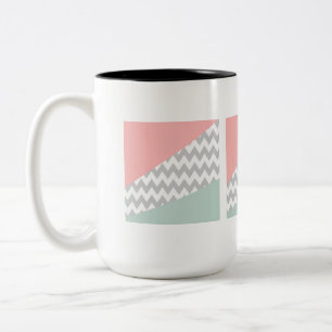 Graue Zickzack Minze und Korallen Zweifarbige Tasse
