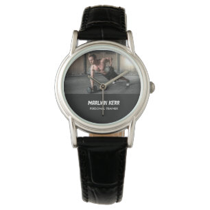 Grauer Fitnessraum für Fotos Armbanduhr