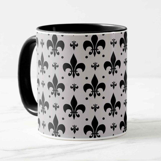 Grauer Hintergrund Fleur-de-lis-Muster Tasse (Von Creator hochgeladen)