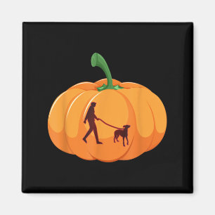 Grauer Hund beim Spaziergang Halloween Hund Kürbis Magnet
