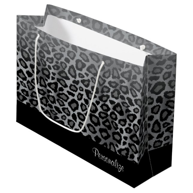 Grauer Leopard-Tierdruck Große Geschenktüte (Vorderseite Schrägansicht)