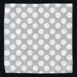 Grauer und weißer TupfenBandana Kopftuch<br><div class="desc">Dieser niedliche Bandana ist der perfekte Zusatz für Sie, Ihr Kind oder Ihren Lieblingshund.</div>