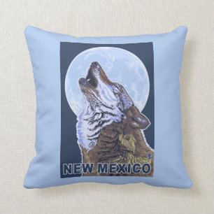 Grauer Wolf HowlingNew Mexiko Kissen