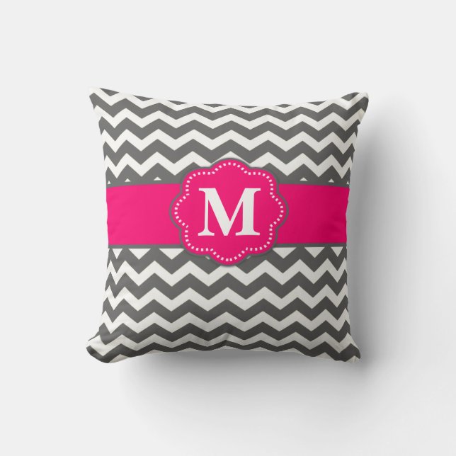 Graues heißes Rosa-Zickzack Monogramm-Kissen Kissen (Vorderseite)
