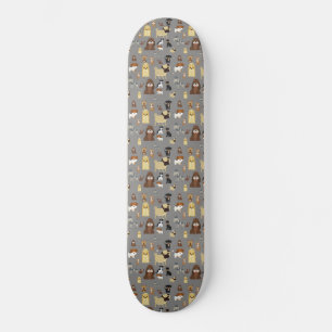 Graues Hundsmuster. Skateboard