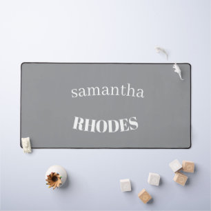 Graues minimalistisches individuelles Monogramm Schreibtischunterlage