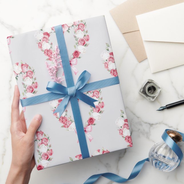 Graues Rosa Rosenblütenherz Brautparty Geschenkpapier (Schenken)