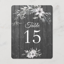 Graues rustikales. Hölzerne Tischnummern Scheune