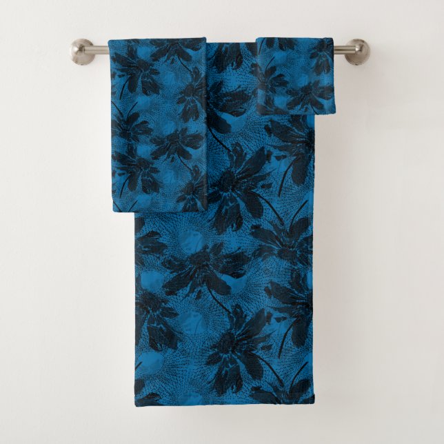 Graues und blaues Blumenmuster. Badhandtuch Set (Insitu)