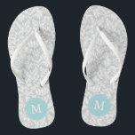 Graues und hellblaues Damaskus-Muster Mit Monogram Flip Flops<br><div class="desc">Spaß und trendy geometrisches Muster und monogramm Design. Ideal für Bräute,  Brautmädchen,  Brautpartys,  Geburtstage,  Sommergeschenke,  etc.</div>