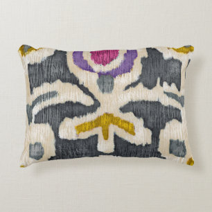 Graugelbe Lila Tribal-Ikat Dekokissen