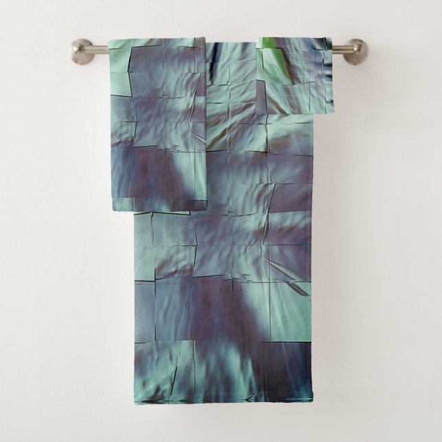 Graugrünes Mosaik mit weichen Skulpturen und Satin Badhandtuch Set (Insitu)