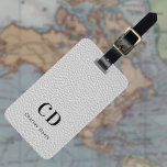 Grauledermonogramm Gepäckanhänger<br><div class="desc">Graue Imitate aus Leder als Hintergrund. Personalisieren Sie Ihre Monogrammbriefe und den vollständigen Namen auf der Vorderseite. Ihre Kontaktinformationen auf der Rückseite. Schwarzer Text.</div>