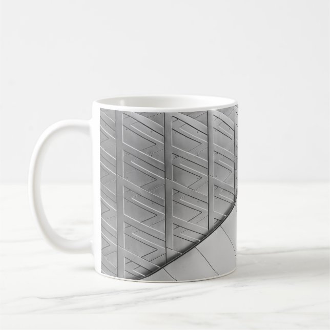 Graustufen-Foto Kaffeetasse (Links)