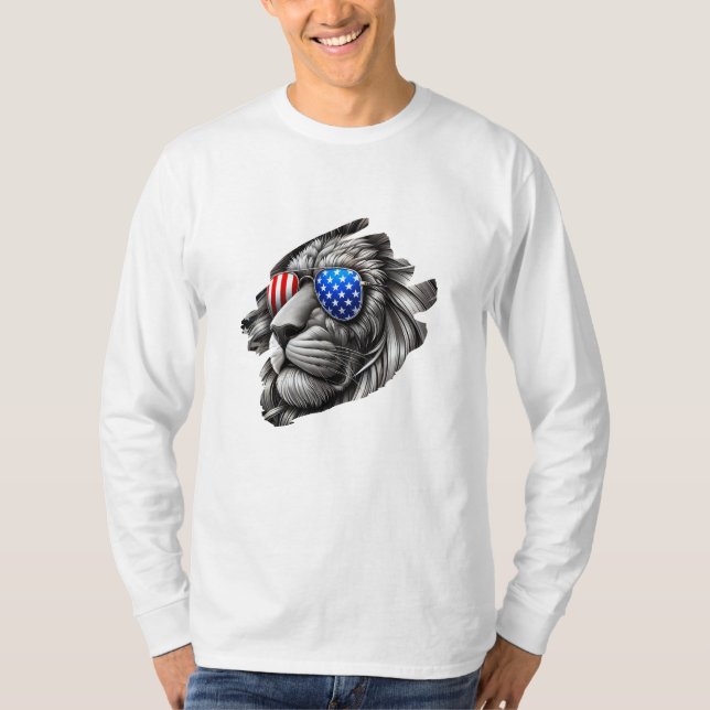 Graustufen Lion Art mit amerikanischer Flag Sonnen T-Shirt (Vorderseite)