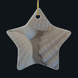 Grauweiß, Muscheln, Sea Muschel Summer Beach Liebe Keramik Ornament<br><div class="desc">Grauweiß,  Muscheln,  Sea Muschel Summer Beach Liebe</div>