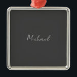 Grauweiße Handschrift Minimalistisch Ihren Namen Ornament Aus Metall<br><div class="desc">Haben Sie schon einmal so ein dünnes,  gut durchdachtes,  ästhetisches und bemerkenswertes Design gesehen? Die Schriftauswahl,  die Größe des Schriftartes und die Dunkelheit der Farben sind schon lange überlegt und mit viel Aufwand gestaltet worden. Das Ergebnis war so ein einzigartiges Design,  das alle beeindruckt,  die es sehen.</div>