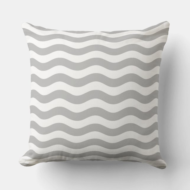 Gray and White Coastal Wave Pattern Kissen (Vorderseite)