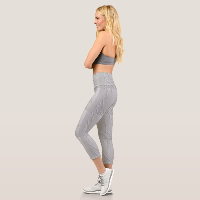 Gray Capri Leggings (Links)