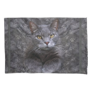 Gray Cat Portrait Kissenbezug