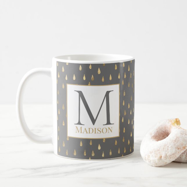 Gray Gold Raindrop Modern Trendy Monogram Kaffeetasse (Mit Donut)