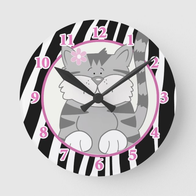 Gray Kitten Wall Clock with Zebra Stripe Runde Wanduhr (Vorderseite)