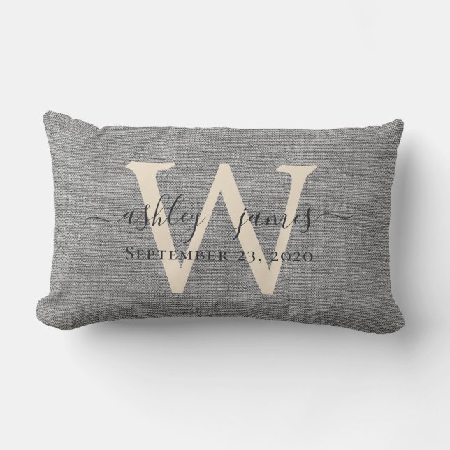 Gray Linen Ivory Monogram Wedding Keepake Lendenkissen (Vorderseite)