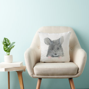 Gray Mouse auf Gingham Kissen