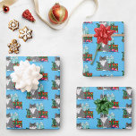 Gray White Christmas Kitten Geschenkpapier Set<br><div class="desc">Ein grauweißes,  langhaariges Kätzchen,  das neben Weihnachtsgeschenken und gebrochenen Weihnachtsschmuck sitzt.</div>