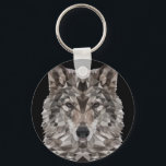 Gray Wolf Geometric Portrait Schlüsselanhänger<br><div class="desc">Dieser geometrische Wolf stellt ihre Herausforderung. Ein echter Alpha, der ihrem Rudel treu ist. Sie ist gefährlich für jeden außerhalb ihres Wolfsacks. Das geometrische Muster verleiht diesem rauen und wilden Tier das Aussehen eines Haushundes, des besten Freundes des des Menschen. Aber sie ist nicht zahm, sie ist genauso wild wie...</div>