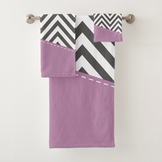 Gray Zigzag, grau Zickzack, Zigzag Muster, Lila Badhandtuch Set (Insitu)