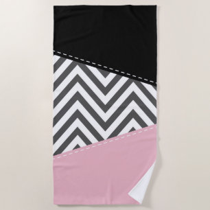 Gray Zigzag, Gray Chevron, Zigzag Pattern, Pink Strandtuch