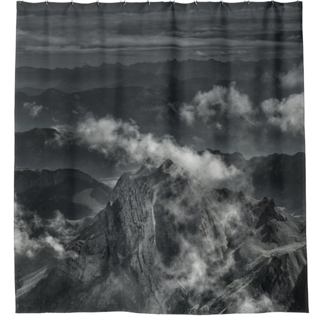 GRAYSCALE FOTO DES BERGBERGES DUSCHVORHANG (Vorderseite)