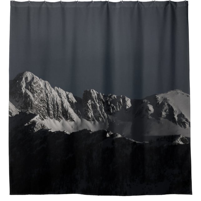 GRAYSCALE FOTOGRAFIE DES SCHNEEBERGS DUSCHVORHANG (Vorderseite)