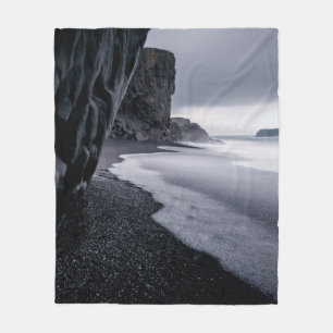 GRAYSCALE FOTOGRAFIE VON SAISHORE UND KALMMEER FLEECEDECKE