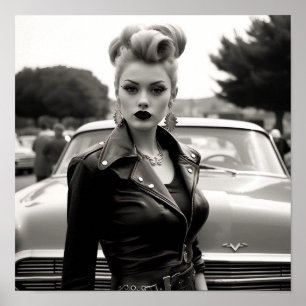 Greaser-Punkgirl vor einem Oldtimer Poster