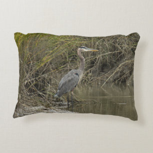Great Blue Heron in Salt Marsh Dekokissen
