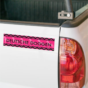 Great Dane rosa schwarze Silhouetten und Text Autoaufkleber